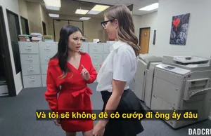 Thanh niên có cuộc sống như mơ khi được chuyển đến ở cùng 3 nữ đồng nghiệp