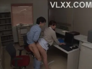 Thay bố chăm sóc lồn mẹ kế và chị gái