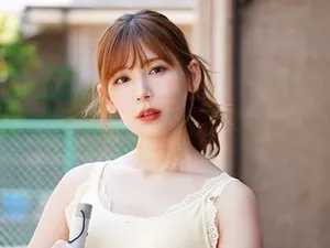 Ánh mắt khát tình của cô bạn thân dáng mướt