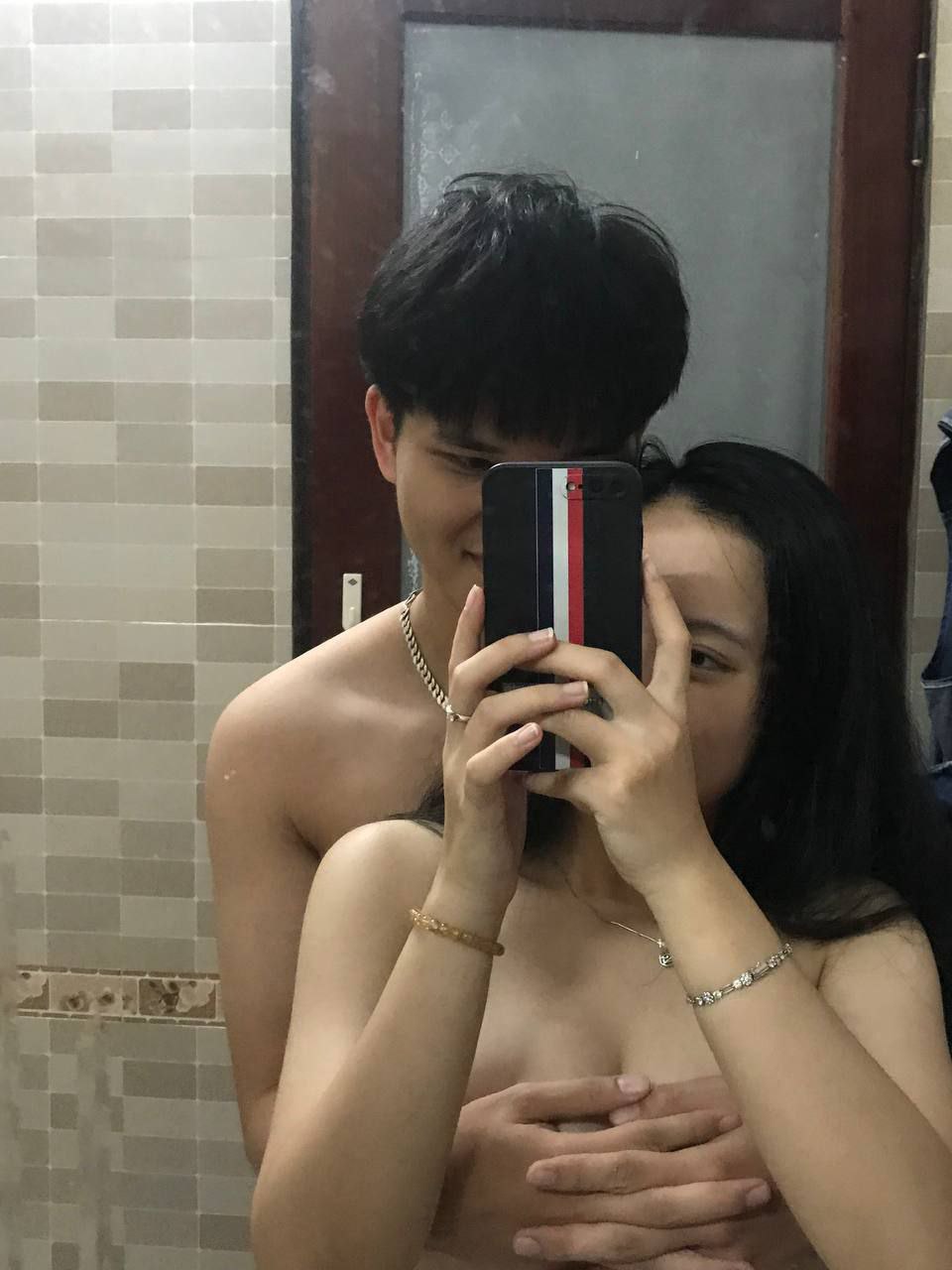 Vợ sắp cưới của anh trai đến nhà em Người chồng “địt” sau khi cãi nhau với chồng