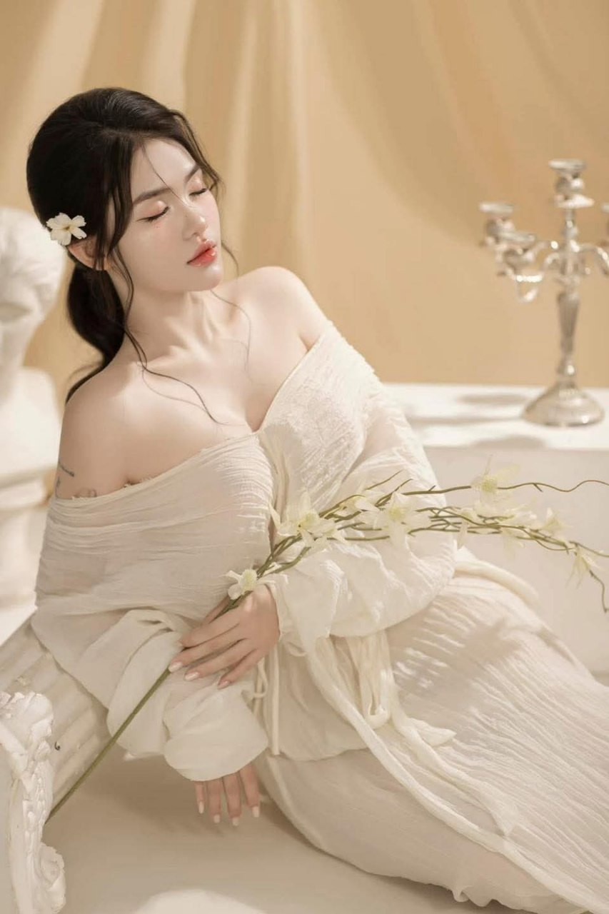 BOBB-333 Ngực to thon gọn siêu đẹp Boin "Xiaohua Nuan" Box Bắt nạt núm vú nhạy cảm để tận hưởng dòng sữa mềm mại và thú vị! Tiểu Hoa Nuan